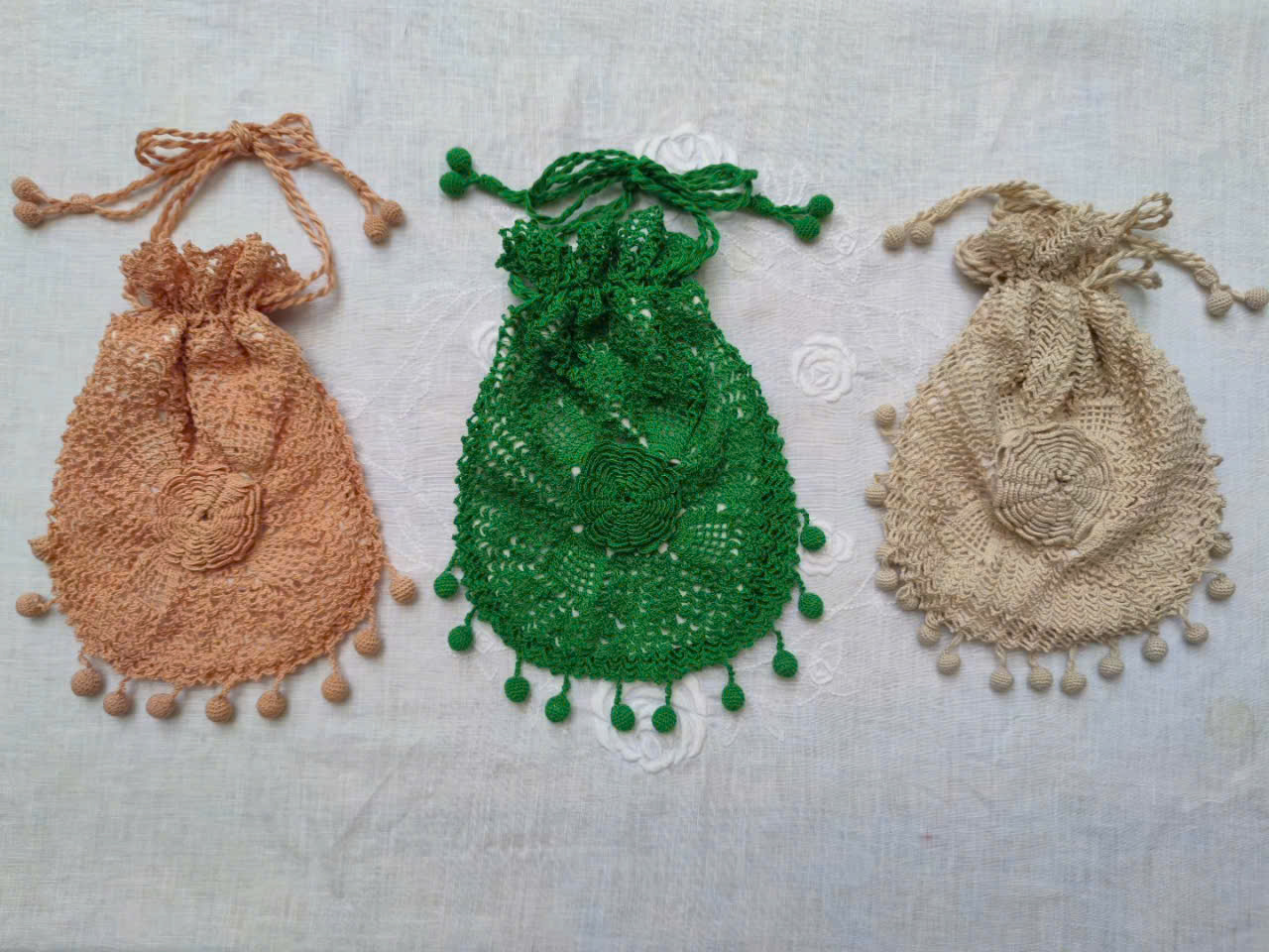 クロシェットポーチ