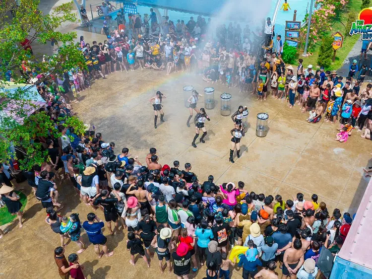 ザ・アメージング・ベイ