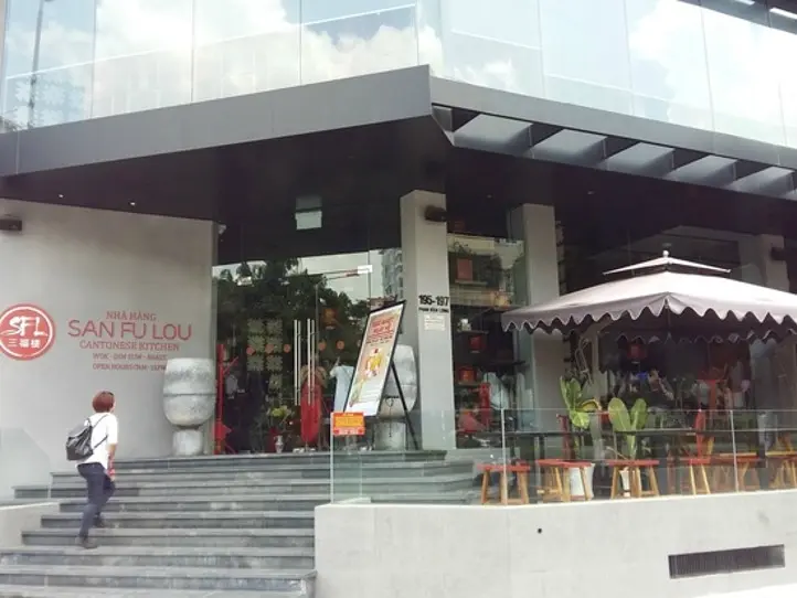 若者が集まる通り「ファンシックロン通り」