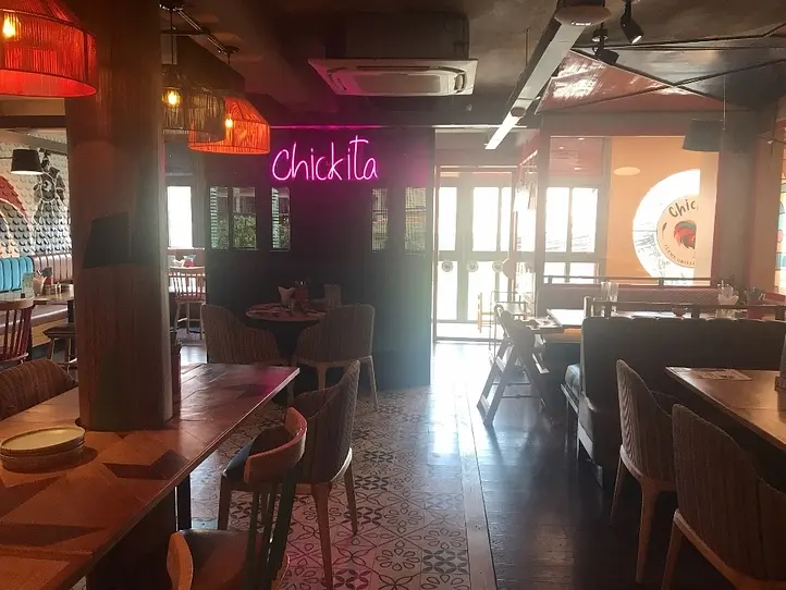 豊富なソースでチキン料理を楽しめる！〜Chickita  flame grilled chicken（チキータフレームグリルチキン）〜