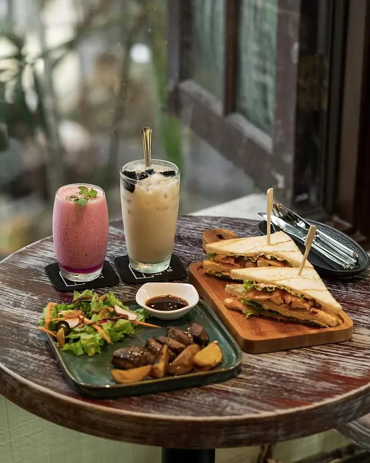 ホーチミンおしゃれカフェ完全ガイド ― 旅行者必見！ベトナムで体験したい9のおすすめスポット ―