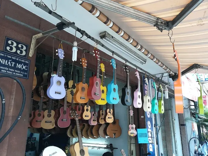 楽器好き必見！ホーチミンの楽器屋通り