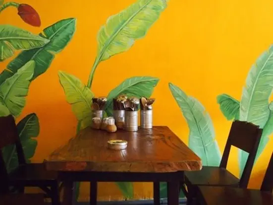 トロピカルな南国レストランで、本当においしいベトナム料理を楽しむ