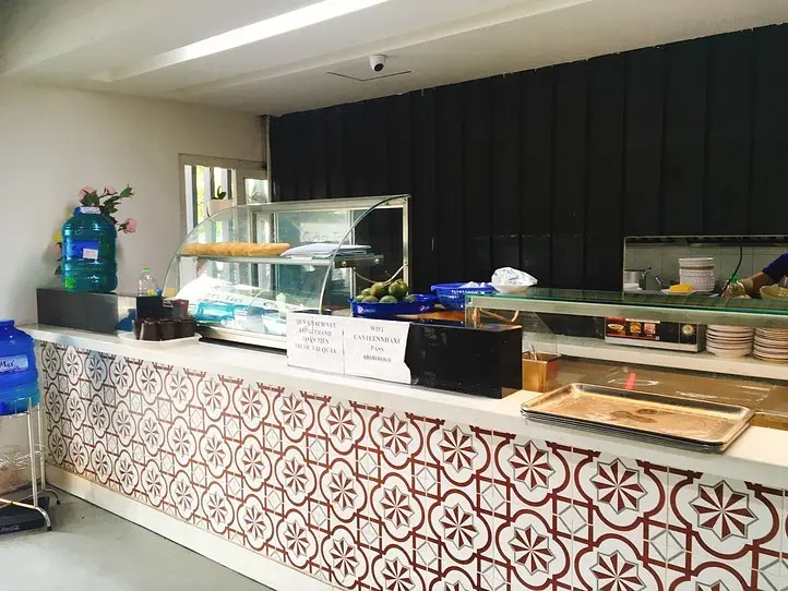 【タンソンニャット空港内】空港職員も通うベトナム料理店をご紹介