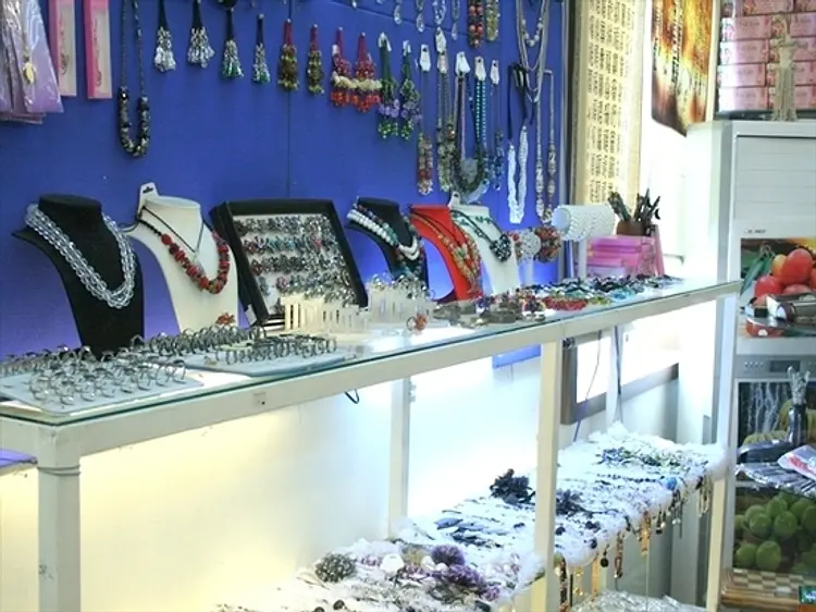 南洋果物専門店