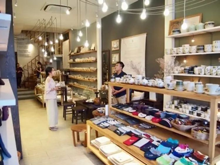 オーセンティック・ホーム