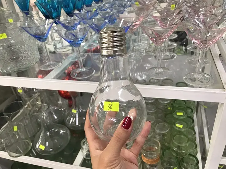 ホーチミンのガラス専門店で掘り出し物を探そう！日々の生活に美しさを見出す〜Govap Glass