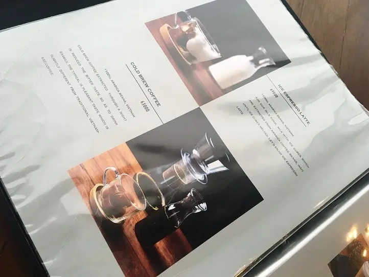 日本人経営の静かで落ち着けるカフェ「KAMAKURA」（カマクラ）