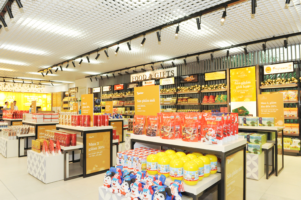 空港での雑貨ショッピングツアー (マッサージ + ランチ) 6 時間