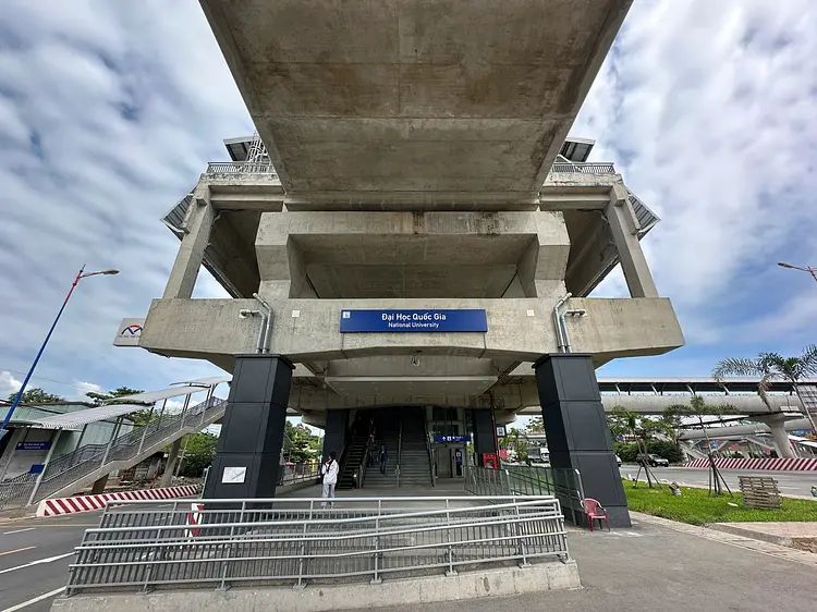 国立大学駅／ホーチミンメトロ