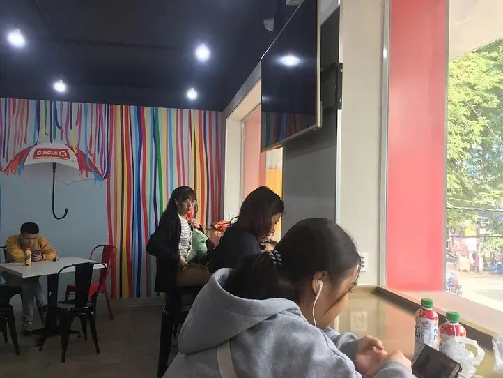 ベトナムのコンビニ事情とは？日本との違い・ホーチミンでよく見かける店舗を解説