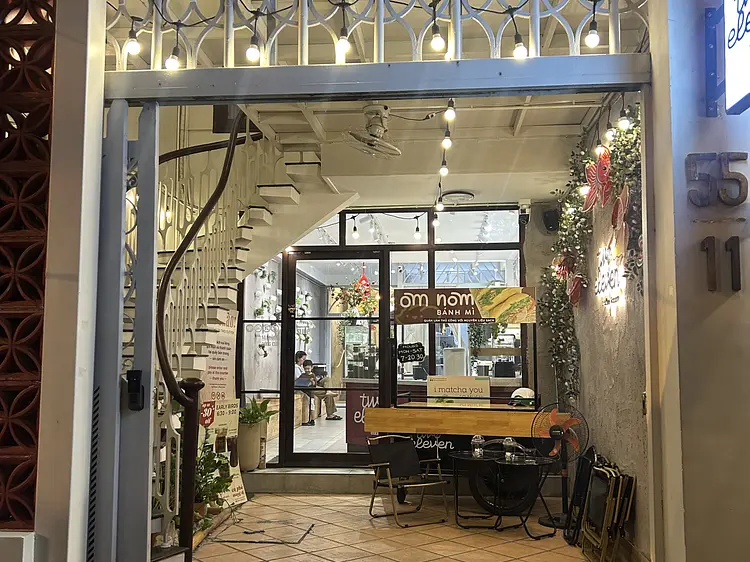 トゥー・イレブン・コーヒー＆モア