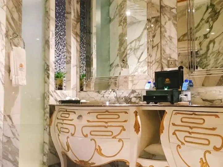 超高級ホテル「ザ・レヴェリー・サイゴン」は何もかもゴージャス