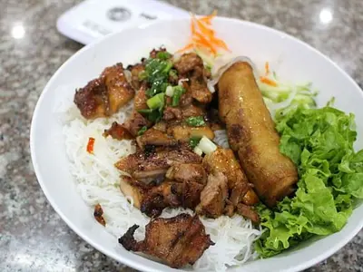 ホーチミン旅行で押さえておきたいブン料理 5選