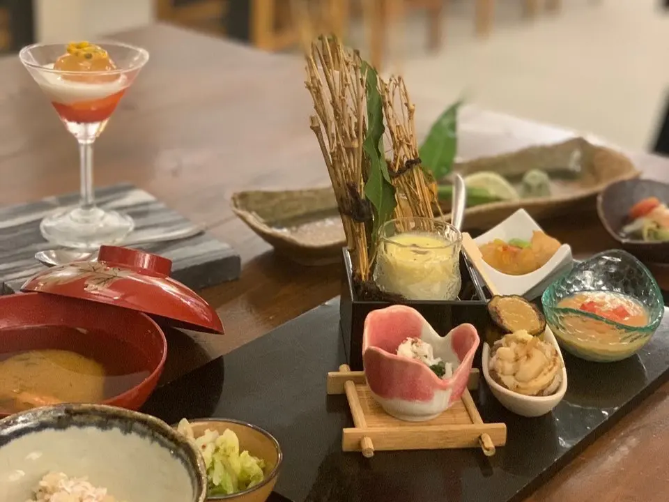 ベトナム料理に少し疲れたら、本格天ぷら懐石はいかがですか？