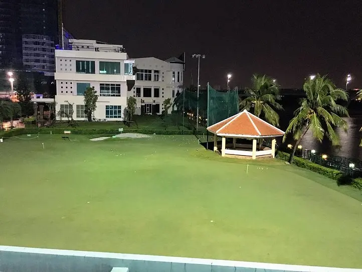 ゴルファー必見！夜景の綺麗な打ちっぱなし～ヒムラムゴルフクラブ～