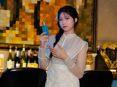 Yu Lounge Premium