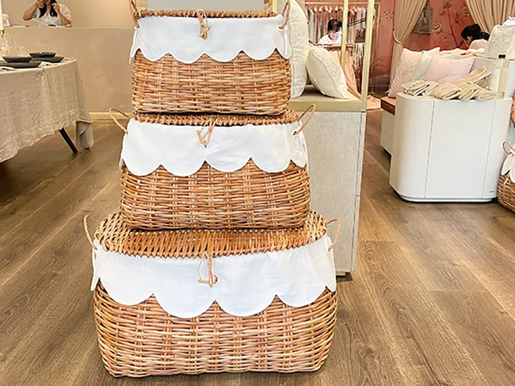 カトリーヌ・ドゥノアール・メゾン