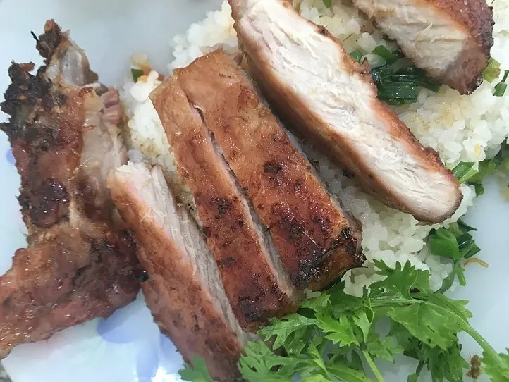 がっつりコムタムを食べたいなら!「Nguyen Van Cu」