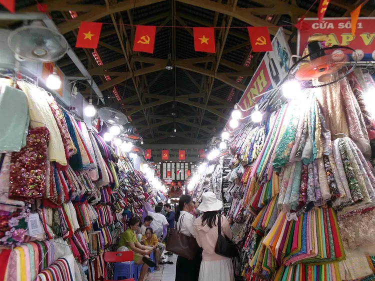 アオザイ・スーツなどのオーダーメイド専門店・うさぎ