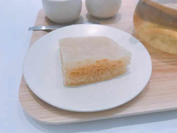 路地奥にあるカフェで静かにティータイムを楽しむ~dear tea house