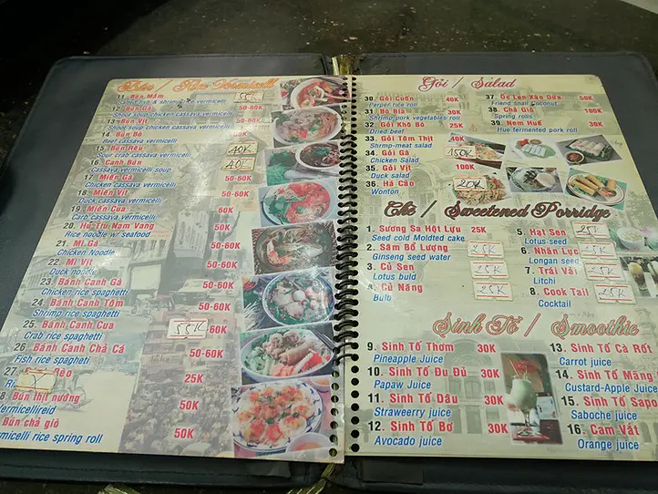 ベンタイン市場近くのローカルフード『Xoi Ga (ソイガー)』
