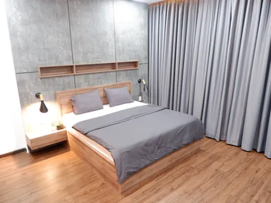 ビジネスマンが通う日本人街のダイニングバー。カップルや一人旅、女子旅にもおすすめ！