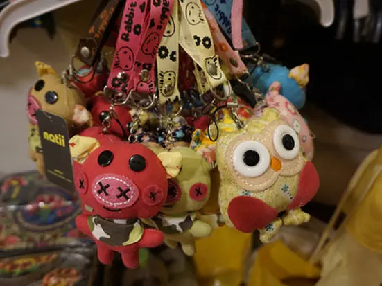 ドンコイ通り！拘りのディテールと上質な生地が外国人に人気