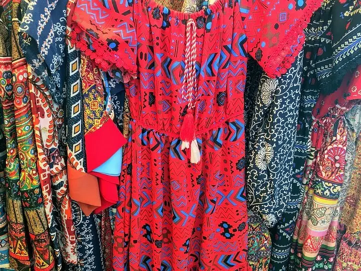 掘り出し物が必ず見つかる！～Hello Weekend Market(ハロー ウィークエンド マーケット)～