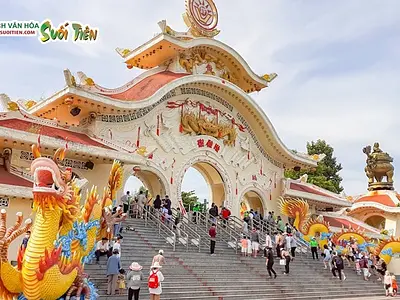  11月21日金曜限定！アオザイ撮影ツアー in スイティエン公園（メトロチケット・写真撮影・スイティエン入場料込み）でこの価格！