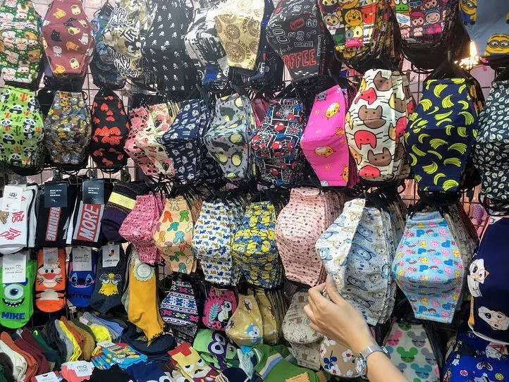 掘り出し物が必ず見つかる！～Hello Weekend Market(ハロー ウィークエンド マーケット)～