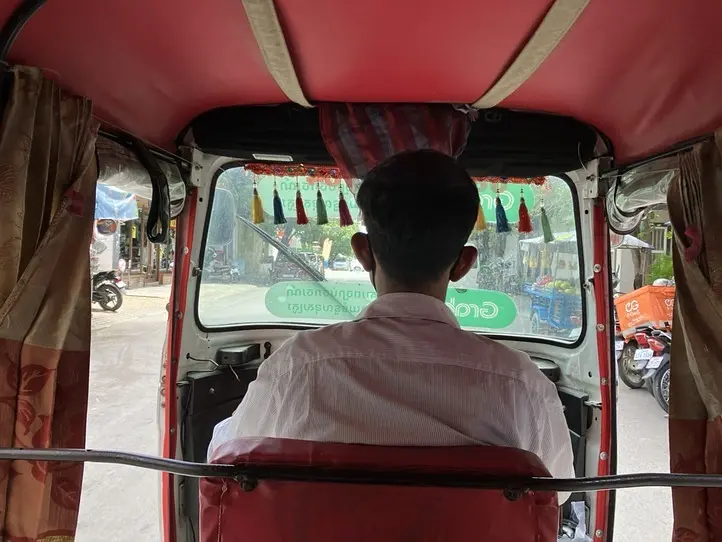 　【プノンペン】本格ショーが見られるサファリが物凄かった