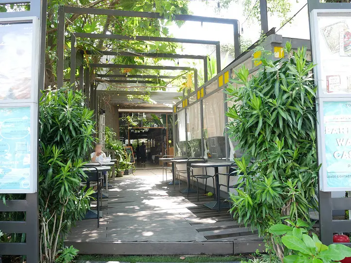 オシャレなセレクト雑貨も楽しめる、大人気カフェレストラン