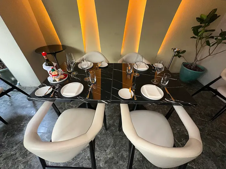 リュンヌ・レストラン＆バー