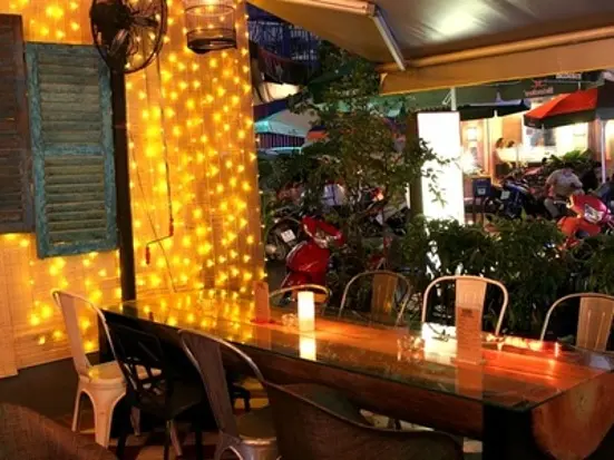 南国の風に吹かれて本格「タパス」を堪能