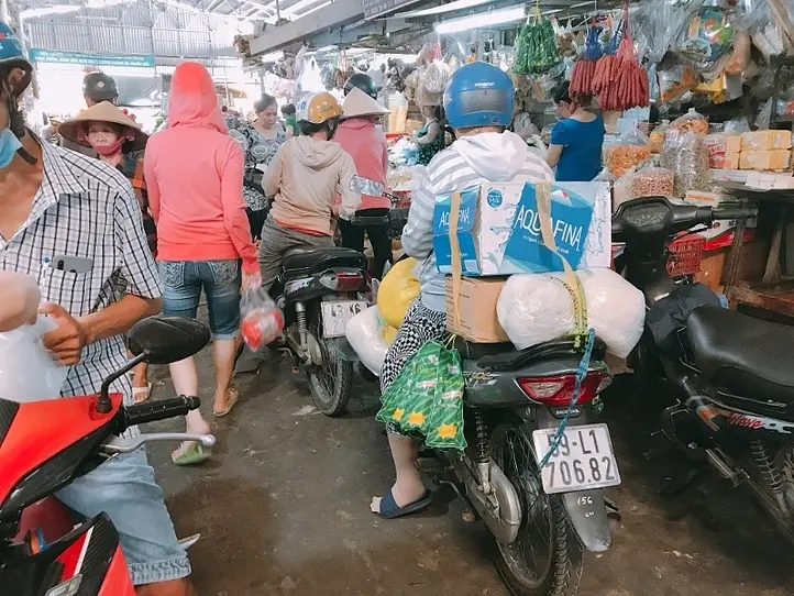 ベトナム人の生活を覗いてみよう！超ローカル市場に潜入~タンミー市場