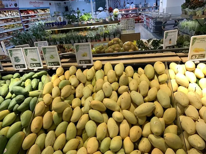 ホーチミンのスーパーで買える、南国フルーツ食べ比べ