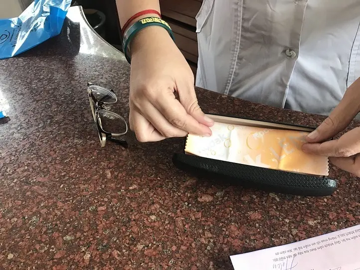 ホーチミンのローカル店で眼鏡を作ってみよう