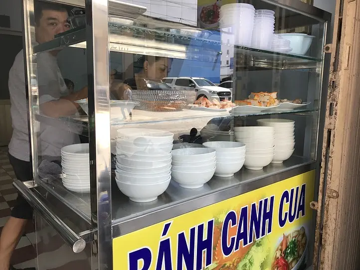 カニのうまみがしっかり詰まった麺料理！ベトナム名物、バインカンクア