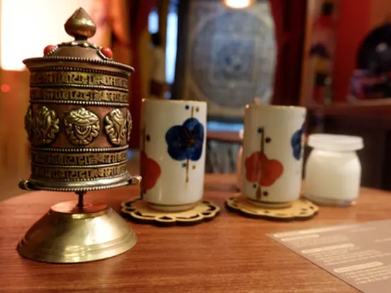 ピンクヒマラヤ塩を使ったホットストーンでストレスを解消！