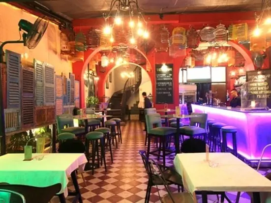 南国の風に吹かれて本格「タパス」を堪能