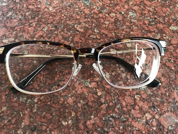 ホーチミンのローカル店で眼鏡を作ってみよう