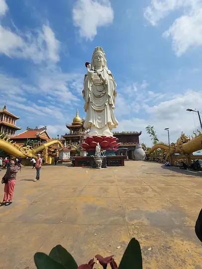 ビンズオン省の必見観光スポット10選｜自然と文化を満喫する週末旅行ガイド