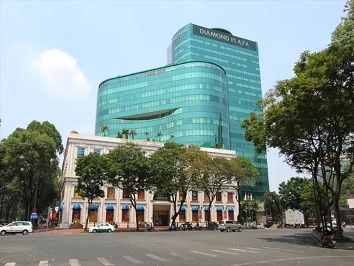 旅行の道中、ダイヤモンドプラザをエンジョイ！