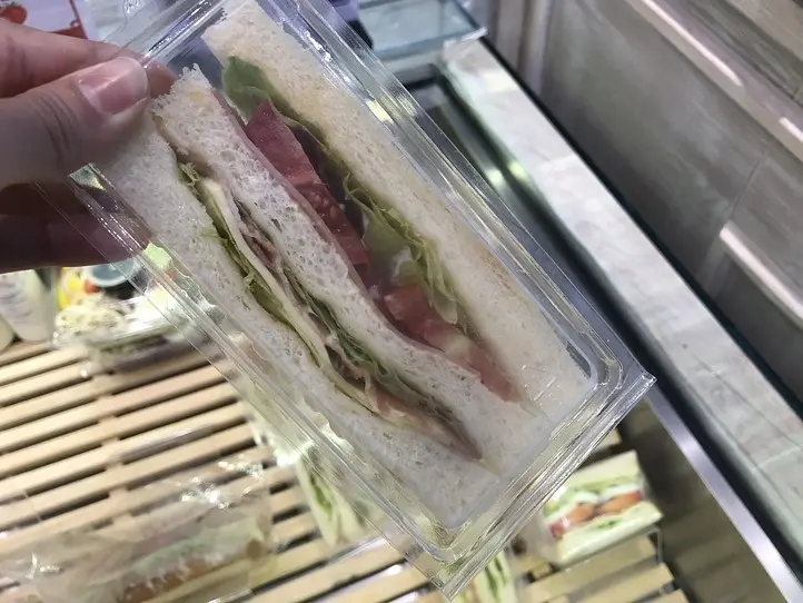 ホーチミンの安くて美味しいパン屋～ARTISAN
