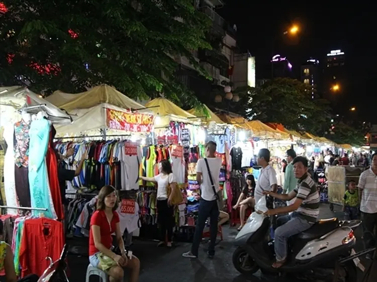 ベンタン市場周辺ナイトマーケット