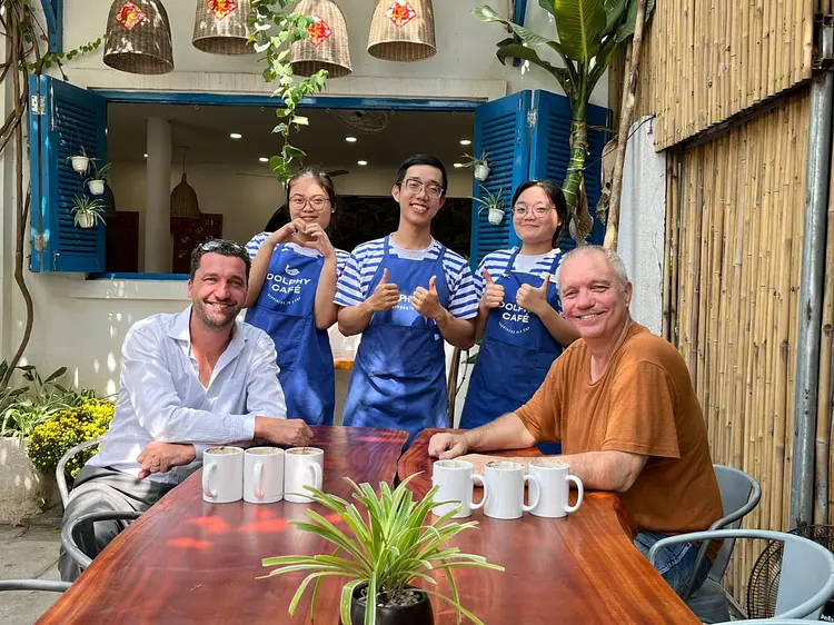 ドルフィーカフェ