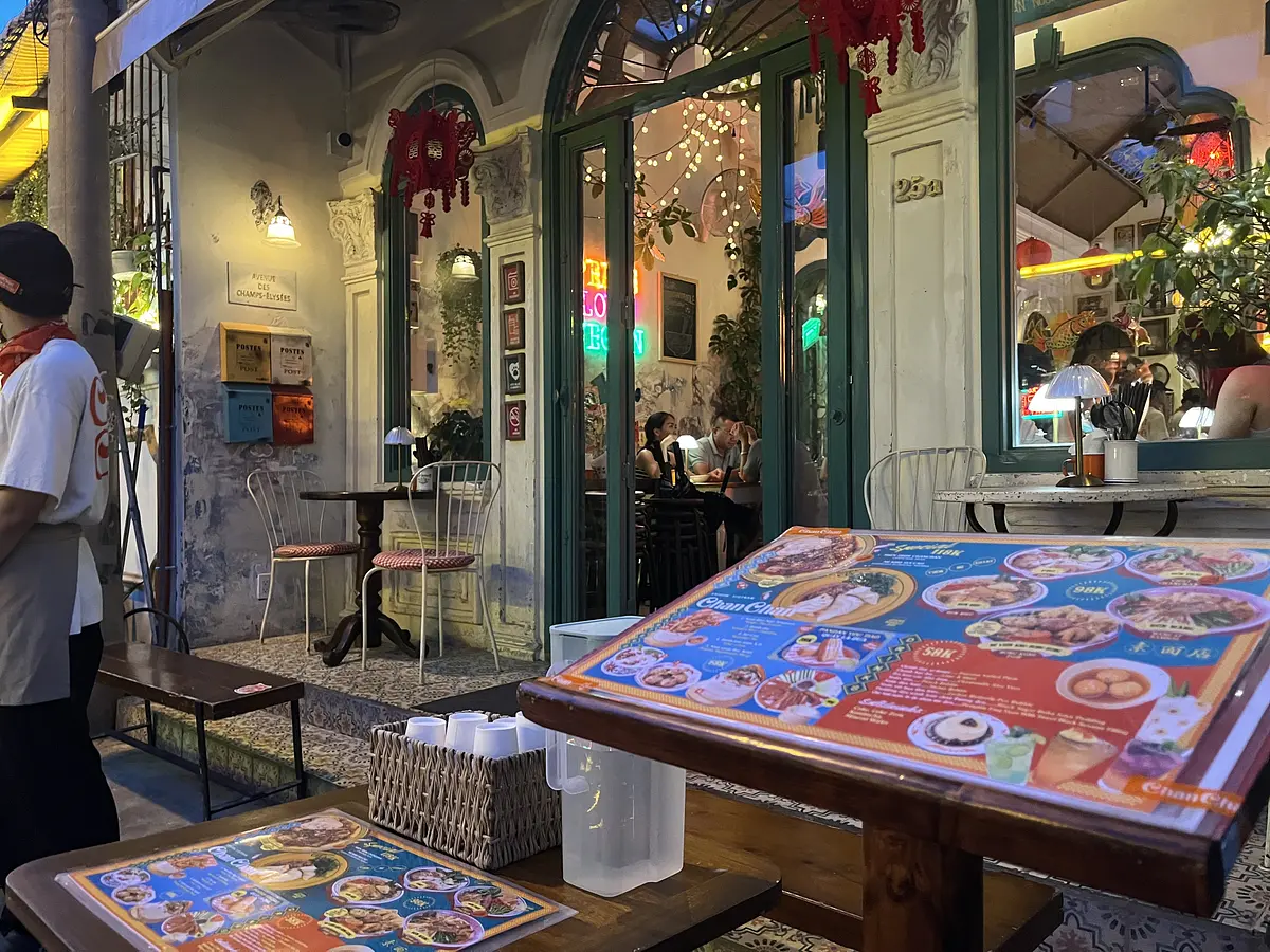 ビーガンメニューもあり！外観が魅力的！タオディエンで人気のレストラン