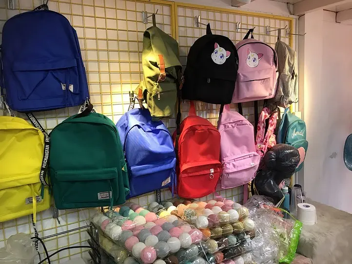 ベトナムのリノベーションアパートで、おしゃれな雑貨屋巡りを楽しむ