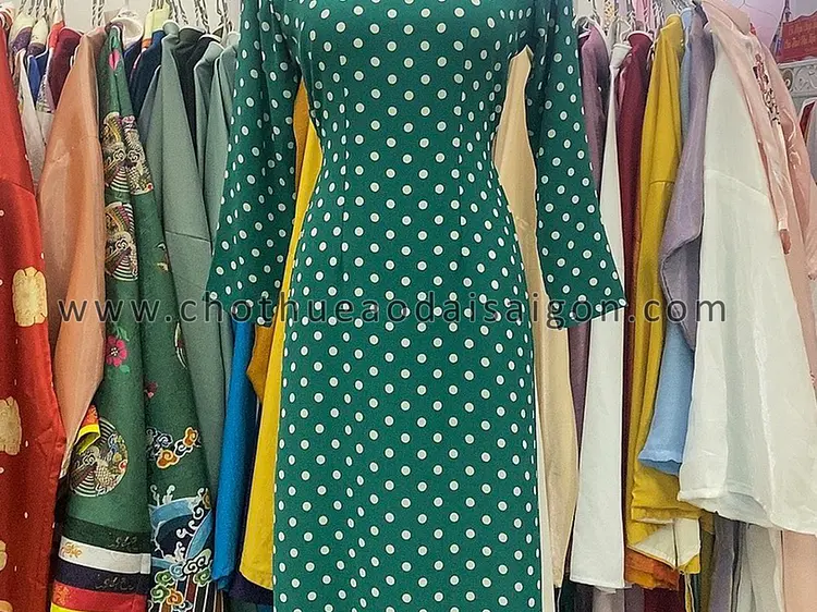 サイゴン・ブルー・トラベル